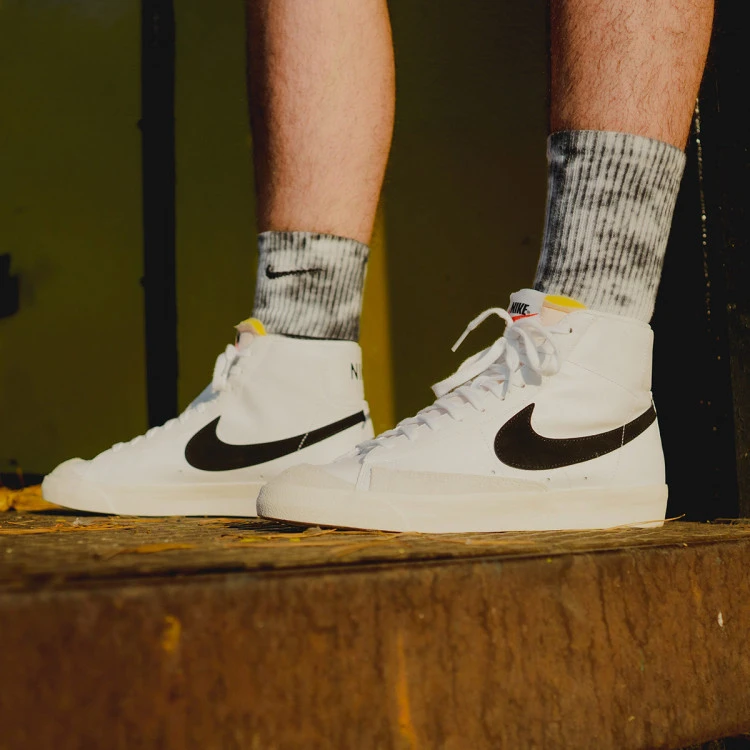 Calcetines Nike Everyday Plus Cushioned Crew (2 Pares) 4 Calcetines Nike Everyday Plus Cushioned Crew (2 Pares) - Imagen 2