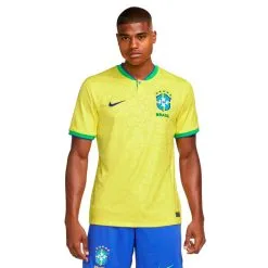 Camiseta Nike Brasil Primera Equipación Stadium Mundial Qatar 2022 8 Camiseta Nike Brasil Primera Equipación Stadium Mundial Qatar 2022 -tienda de material de futbol camiseta nike brasil primera equipacion stadium mundial qatar 2022 dynamic yellow green spark paramount blue 2