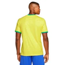 Camiseta Nike Brasil Primera Equipación Stadium Mundial Qatar 2022 9 Camiseta Nike Brasil Primera Equipación Stadium Mundial Qatar 2022 -tienda de material de futbol camiseta nike brasil primera equipacion stadium mundial qatar 2022 dynamic yellow green spark paramount blue 3