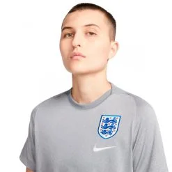 Camiseta Nike Inglaterra Fanswear Euro 2022 Mujer -tienda de material de futbol camiseta nike inglaterra fanswear euro 2022 mujer anthracite 2