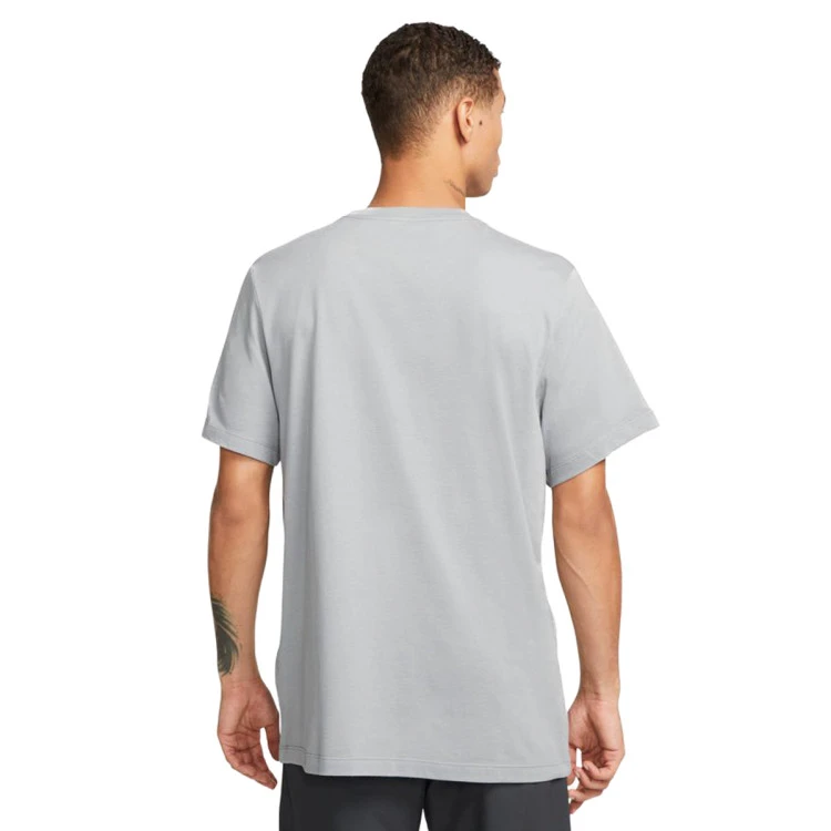 Camiseta Nike Liverpool FC Fanswear 2022-2023 4 Camiseta Nike Liverpool FC Fanswear 2022-2023 - Imagen 2