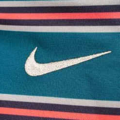 Camiseta Nike Liverpool FC Pre-Match 2021-2022 Niño -tienda de material de futbol camiseta nike liverpool fc pre match 2021 2022 nino dark atomic teal bright crimson 3