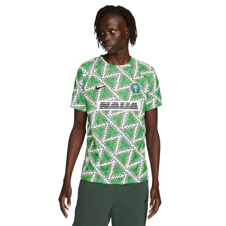 Camiseta Nike Nigeria Pre-Match Mundial Qatar 2022 3 Camiseta Nike Nigeria Pre-Match Mundial Qatar 2022