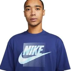 Camiseta Nike Sportswear M90 Futura -tienda de material de futbol camiseta nike sportswear m90 futura deep royal blue 2