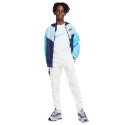 Camiseta Nike Sportswear Repeat Swoosh Niño -tienda de material de futbol camiseta nike sportswear repeat swoosh nino summit white baltic blue 3