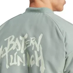 Chaqueta Adidas FC Bayern De Múnich Fanswear 2022-2023 -tienda de material de futbol chaqueta adidas fc bayern de munich fanswear 2022 2023 silver green 5