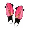 Espinillera Nike Charge Guard -tienda de material de futbol espinillera nike charge guard pink blast off noir metallic copper 0