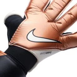 Guante Nike Vapor Grip 3 RS 2022 Profesional -tienda de material de futbol guante nike vapor grip3 rs 2022 profesional metallic copper black white 4