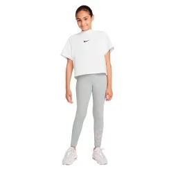 Malla Nike Sportswear Favorites Graphic Niña 11 Malla Nike Sportswear Favorites Graphic Niña -tienda de material de futbol malla nike sportswear favorites graphic nina lt smoke grey pink foam 4