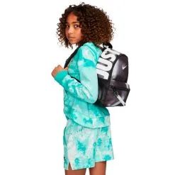 Mochila Nike Brasilia JDI Mini Niño (11 L) -tienda de material de futbol mochila nike brasilia jdi mini nino black white 3