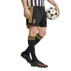 Pantalón Corto Adidas Juventus Primera Equipación 2023-2024 8 Pantalón Corto Adidas Juventus Primera Equipación 2023-2024 -tienda de material de futbol pantalon corto adidas juventus primera equipacion 2023 2024 black bold gold 1
