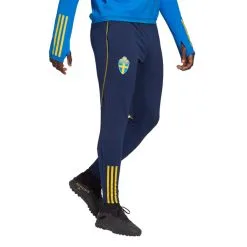 Pantalón Largo Adidas Suecia Training 2022-2023 8 Pantalón Largo Adidas Suecia Training 2022-2023 -tienda de material de futbol pantalon largo adidas suecia training mundial qatar 2022 navy blue yellow 1