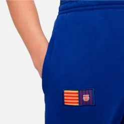 Pantalón Largo Nike FC Barcelona Fanswear 2022-2023 Niño 10 Pantalón Largo Nike FC Barcelona Fanswear 2022-2023 Niño -tienda de material de futbol pantalon largo nike fc barcelona fanswear 2022 2023 nino deep royal blue yellow 2