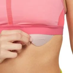 Sujetador Nike Indy Mujer -tienda de material de futbol sujetador nike indy mujer coral chalk hot punch sea coral white 3