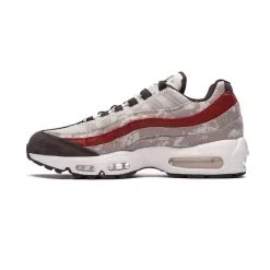 Zapatilla Nike Air Max 95 "Social FC" -tienda de material de futbol zapatilla nike air max 95 social fc lt bone summit white 2