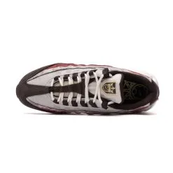 Zapatilla Nike Air Max 95 "Social FC" -tienda de material de futbol zapatilla nike air max 95 social fc lt bone summit white 4